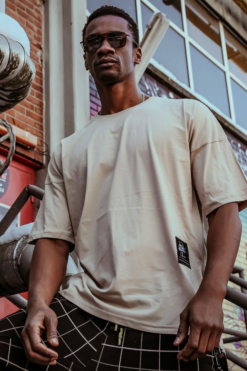 XHAN Krémové oversized tričko na zips 1x1-44586-22