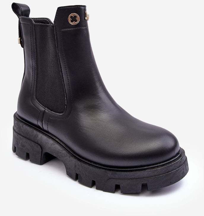 Women's leather shoes with black Lobb decoration