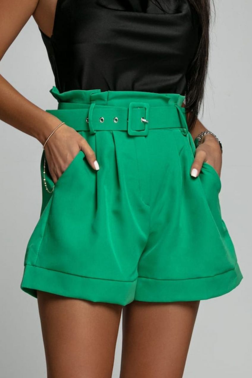 Women's shorts with high waist and green belt