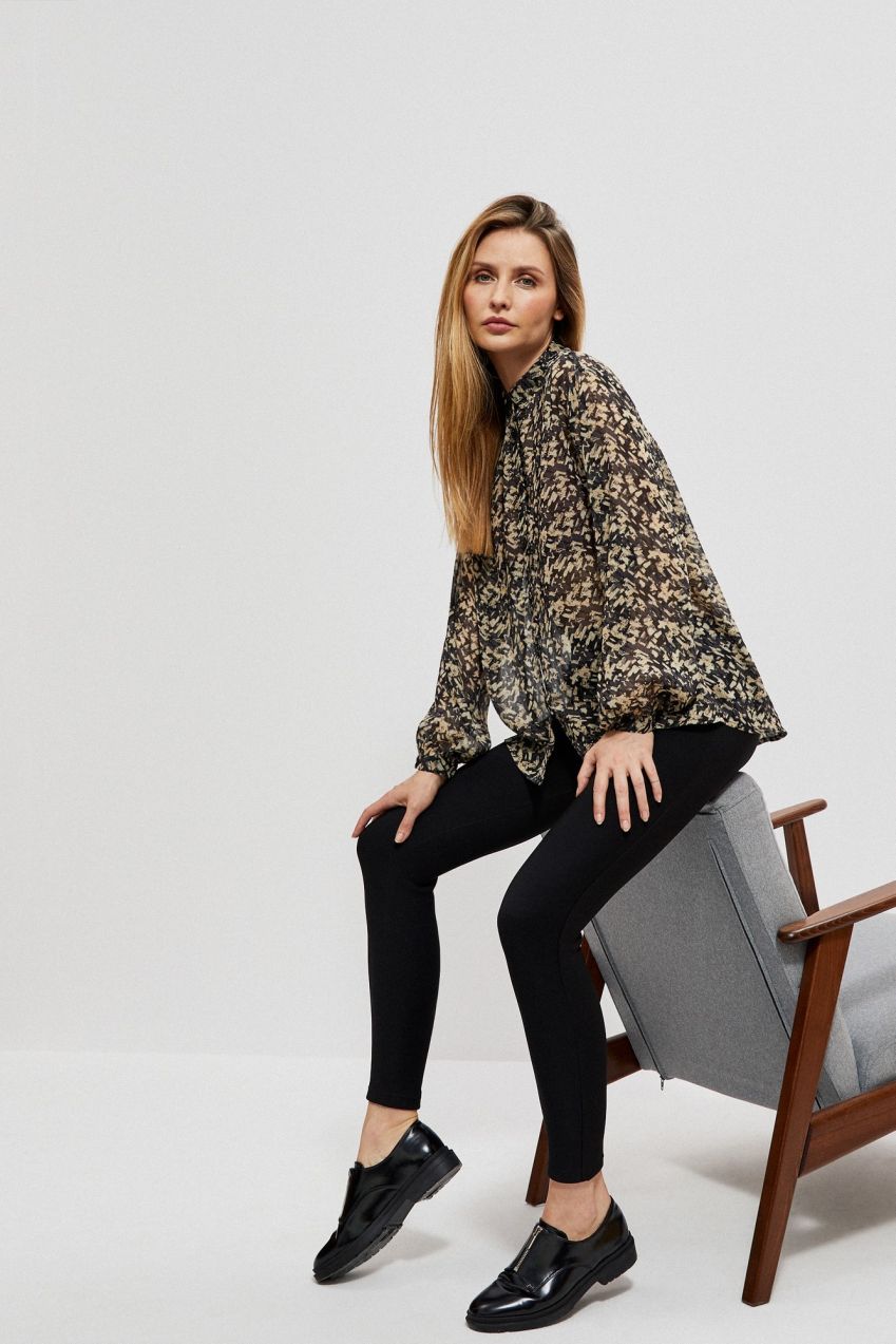 Leggings with a shiny waist
