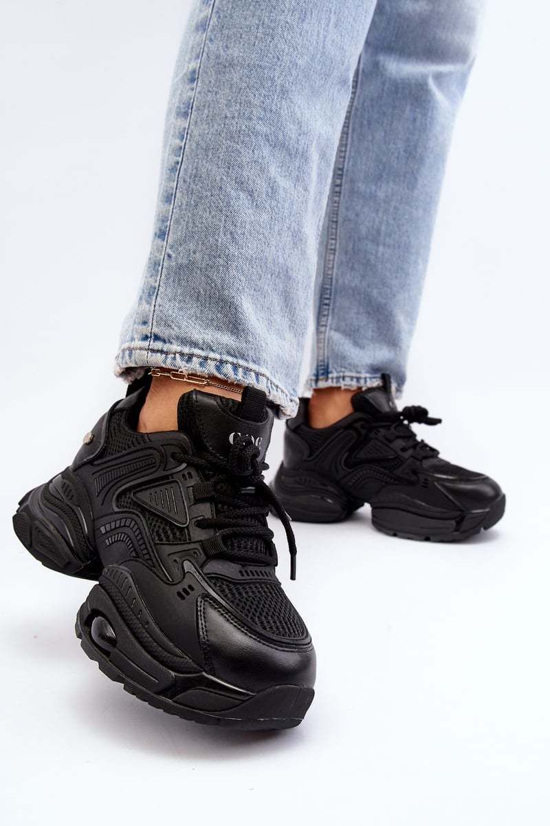 Sneakers with a massive sole GOE Black