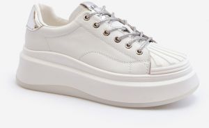 Women's leather sneakers on the GOE platform white