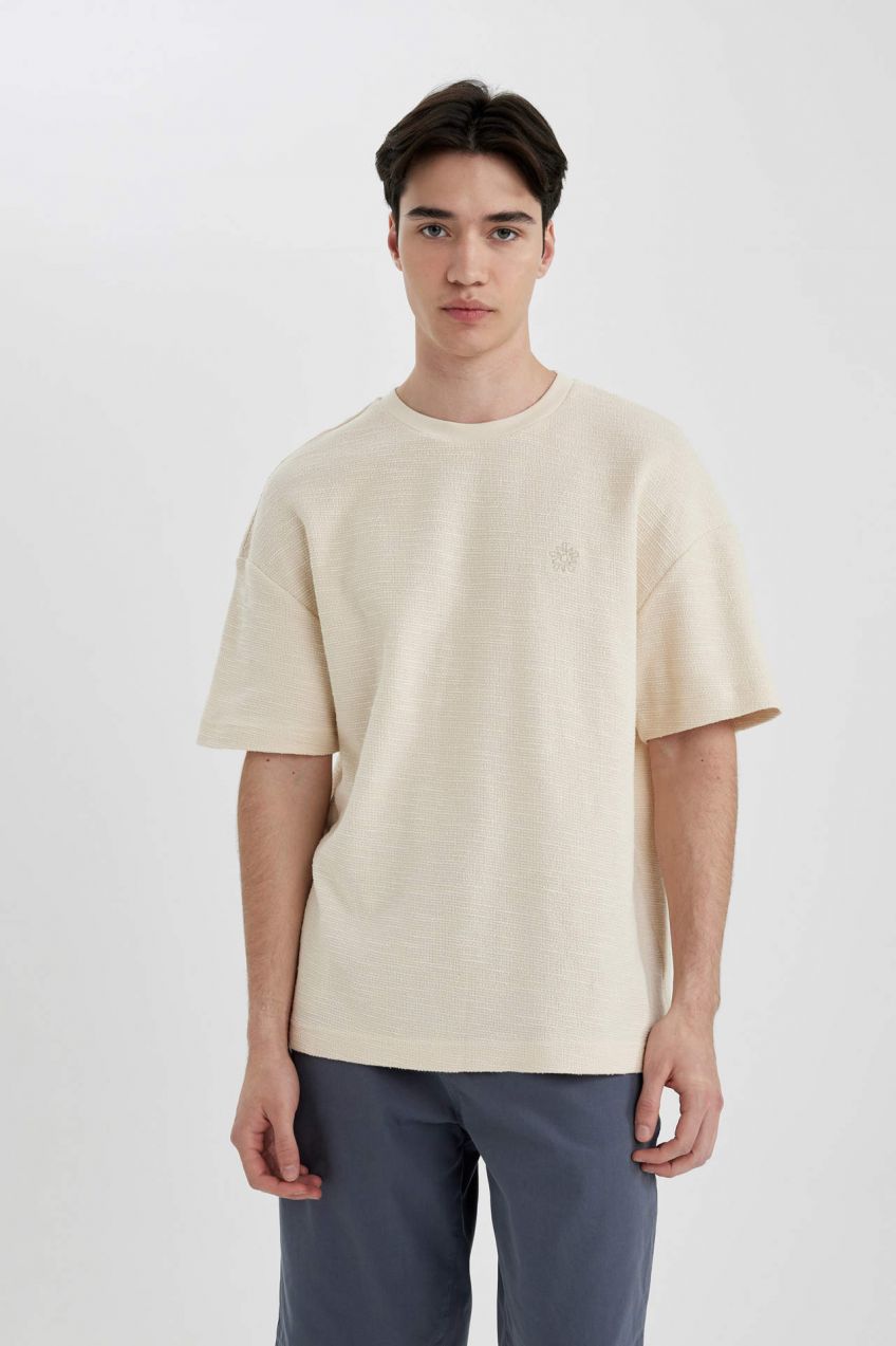 DEFACTO Comfort Fit Crew Neck Printed Knitwear T-Shirt