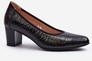Pumps with black tin embossing