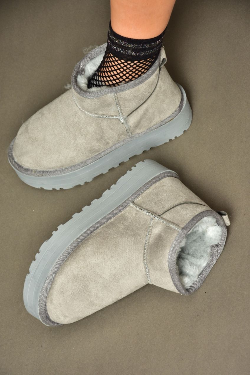 Dámske sivé semišové poltopánky Fox Shoes s hrubou podrážkou a vnútorným kožušinovým lemom
