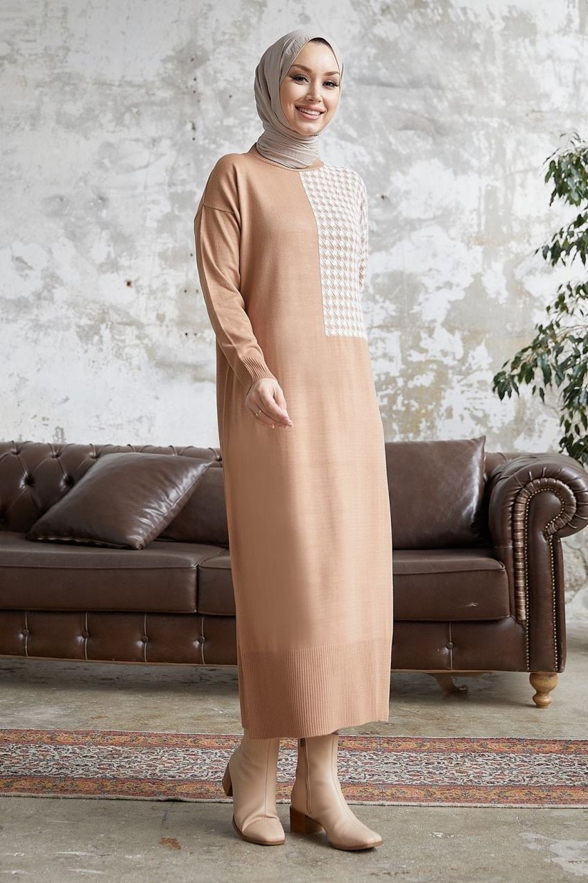 InStyle Amelya sveter vzorované sveter šaty - ťava