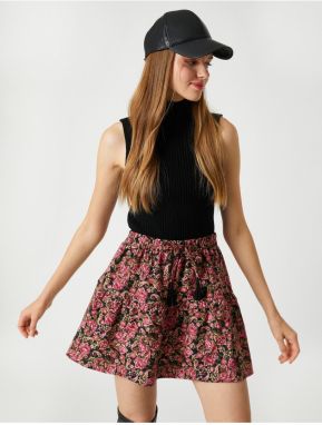 Zimná sukňa Koton s mini strapcovým detailom, elastický pás.