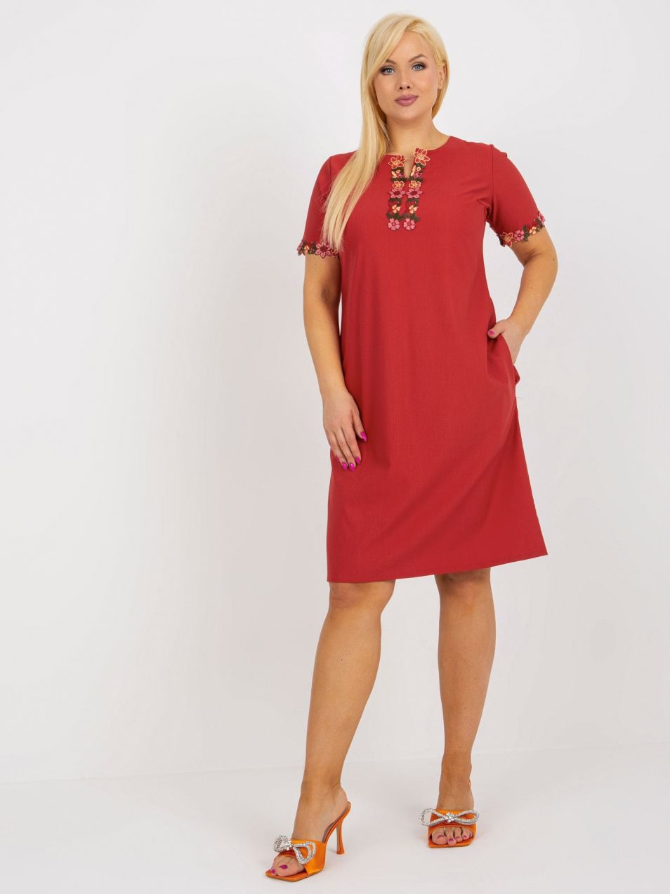 Burgundy cotton dress of larger size with lace