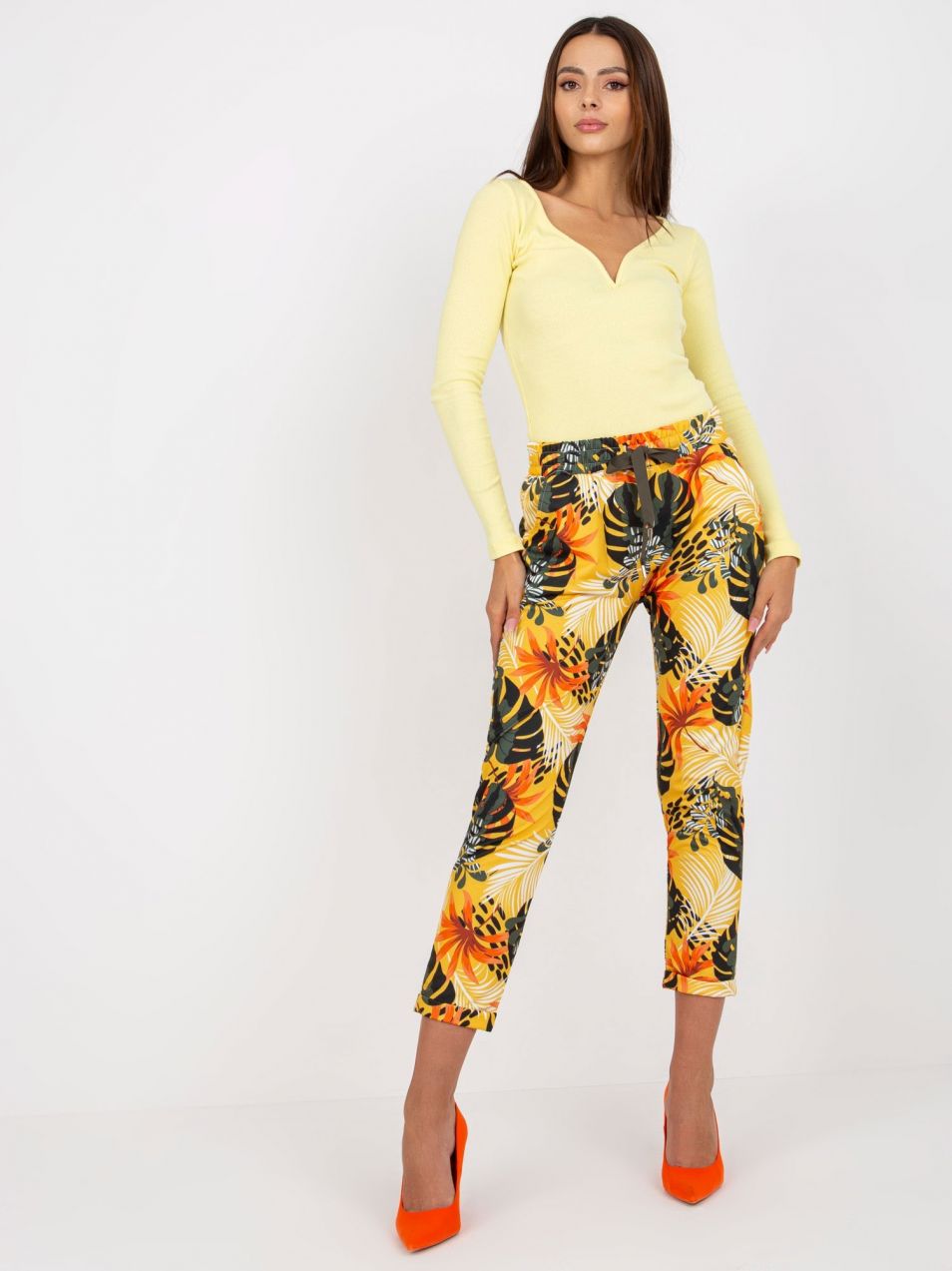 Cotton sweatpants with yellow pattern