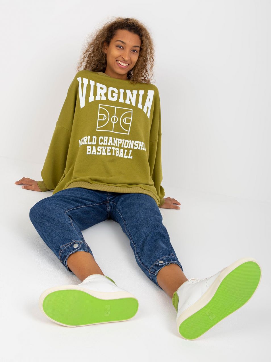 Olive sweatshirt with print and long sleeves