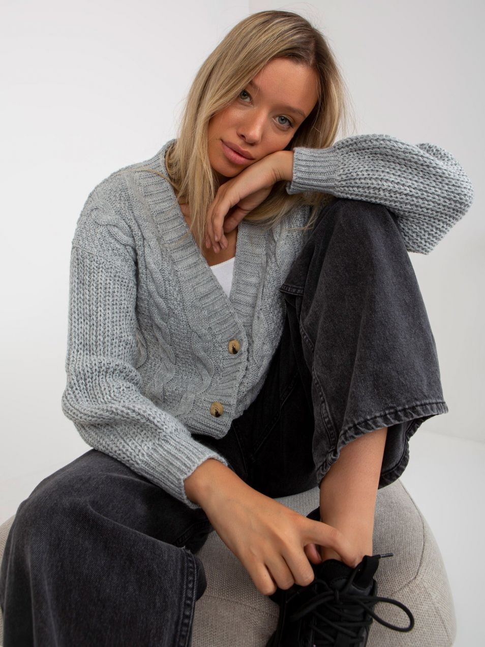 Grey cardigan with decorative buttons OCH BELLA