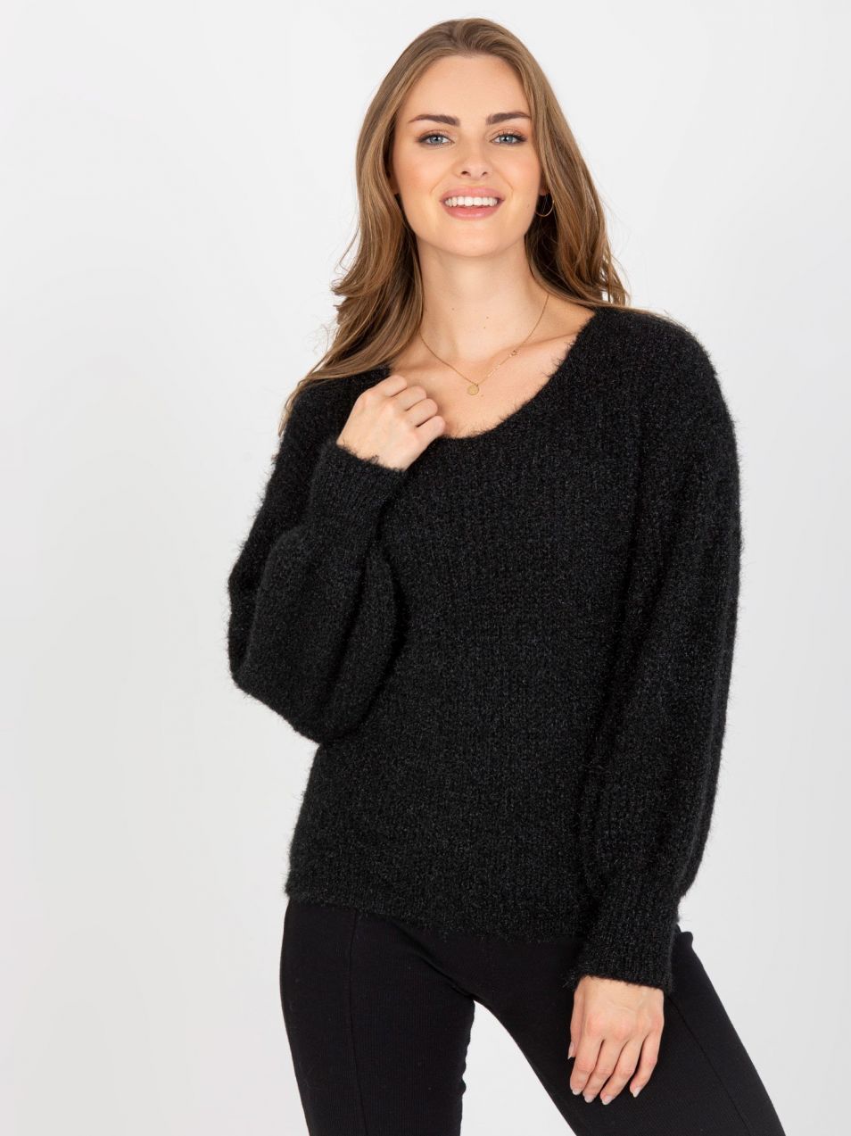 Black fluffy classic sweater with wool OCH BELLA