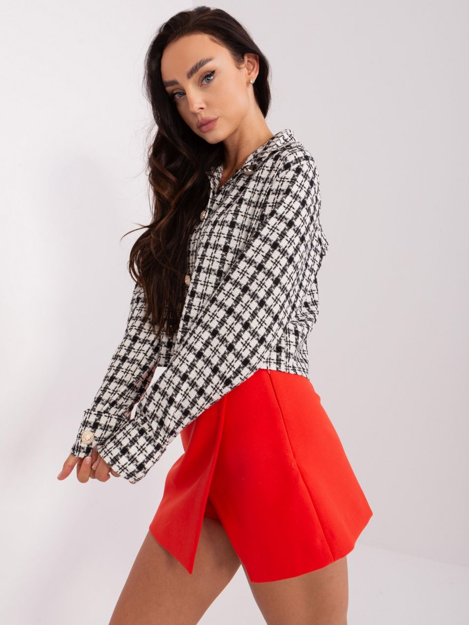 Black and white short plaid shirt
