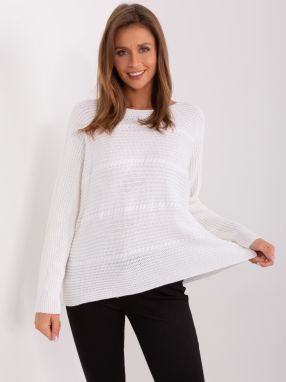 Classic ecru sweater with a round neckline