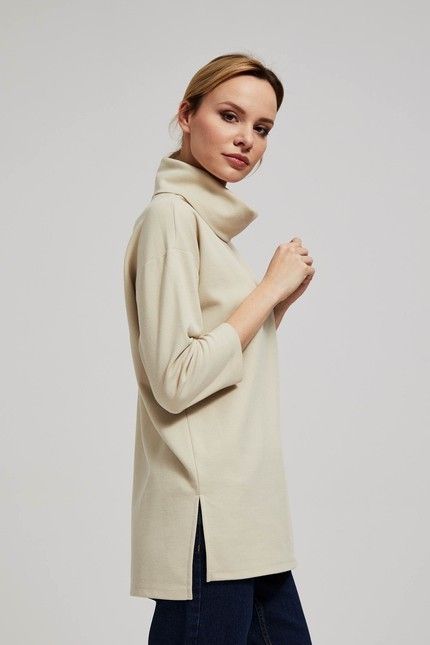 Sweatshirt with a wide turtleneck