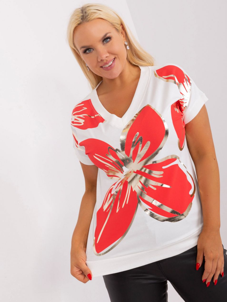 Ecru-red blouse of larger size