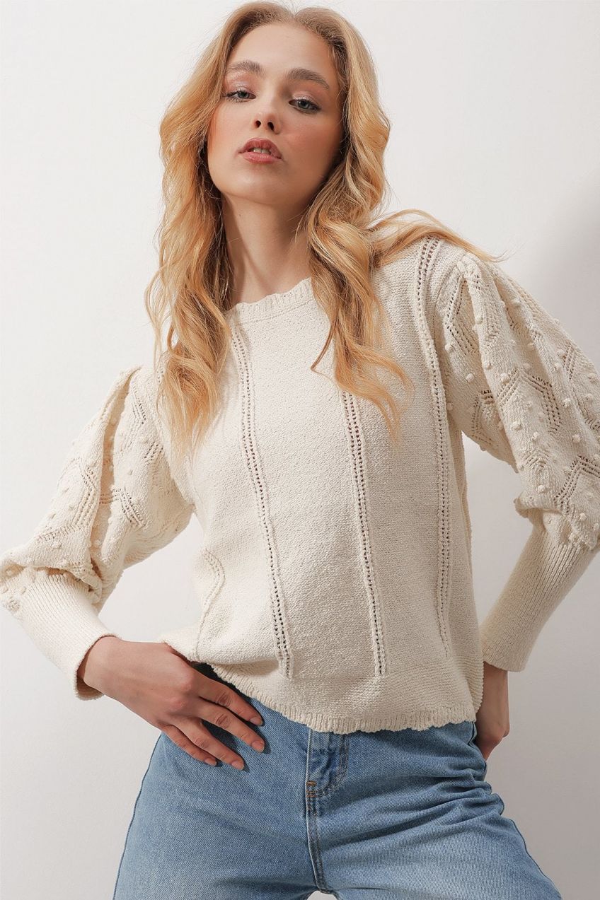 Trend Alaçatı Stili Women's Beige Crew Neck Motif Embroidered Balloon Sleeve Knitwear Sweater