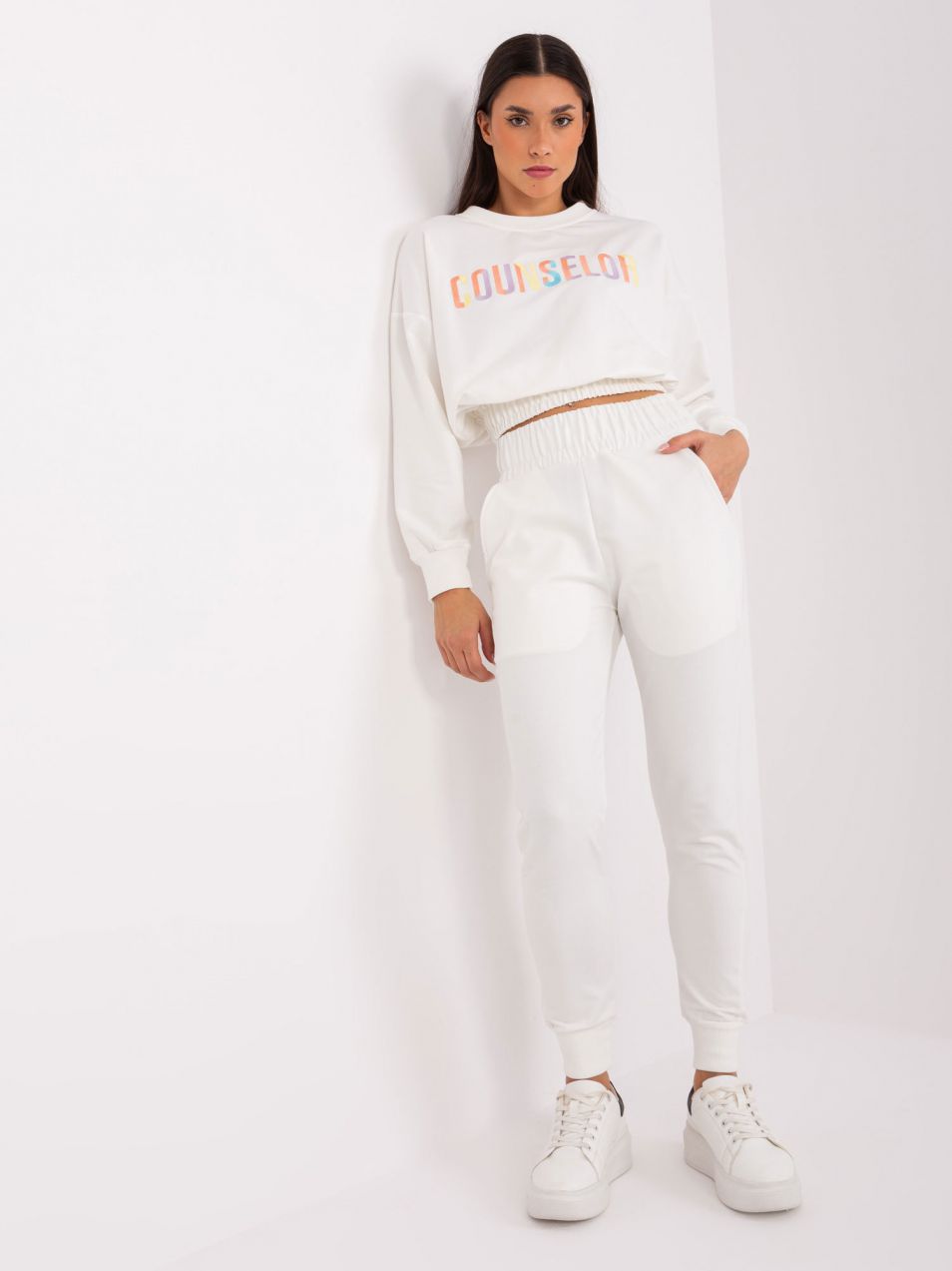 Ecru casual set with a short sweatshirt