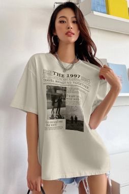 Dámske béžové oversized tričko MODAGEN s potlačou 