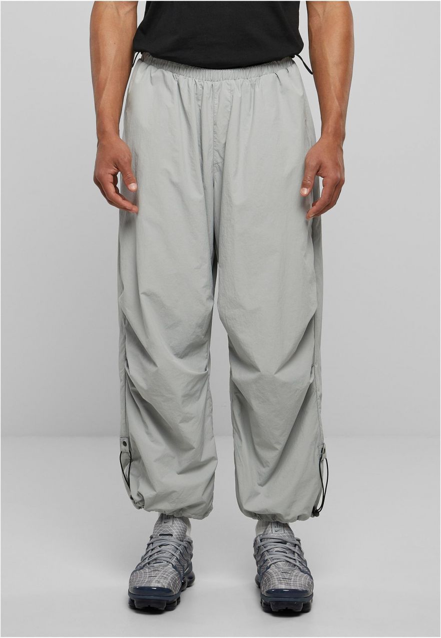 Nylon parachute pants made of light asphalt