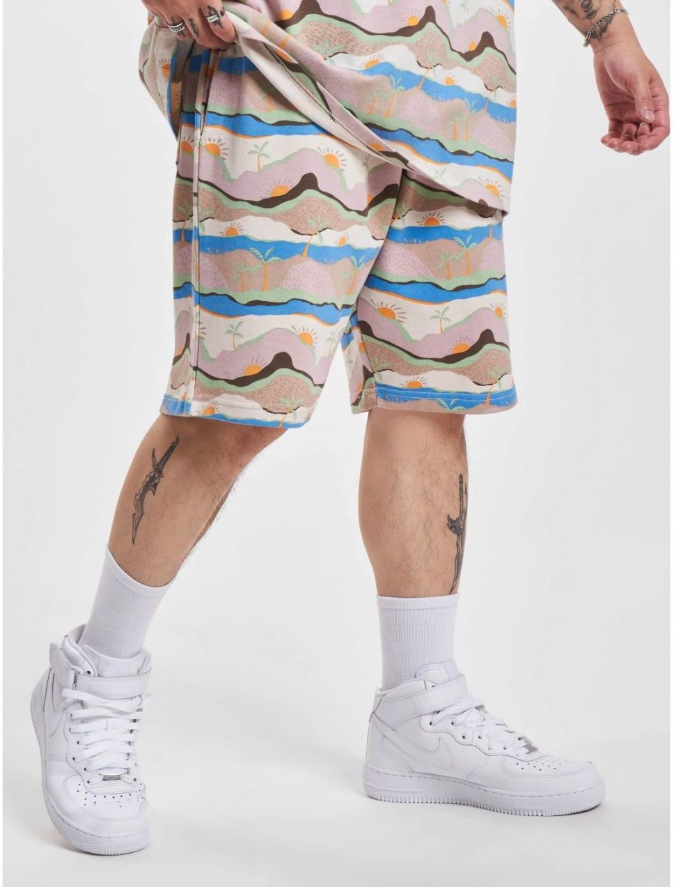 Men's Sunrise Patterned Shorts