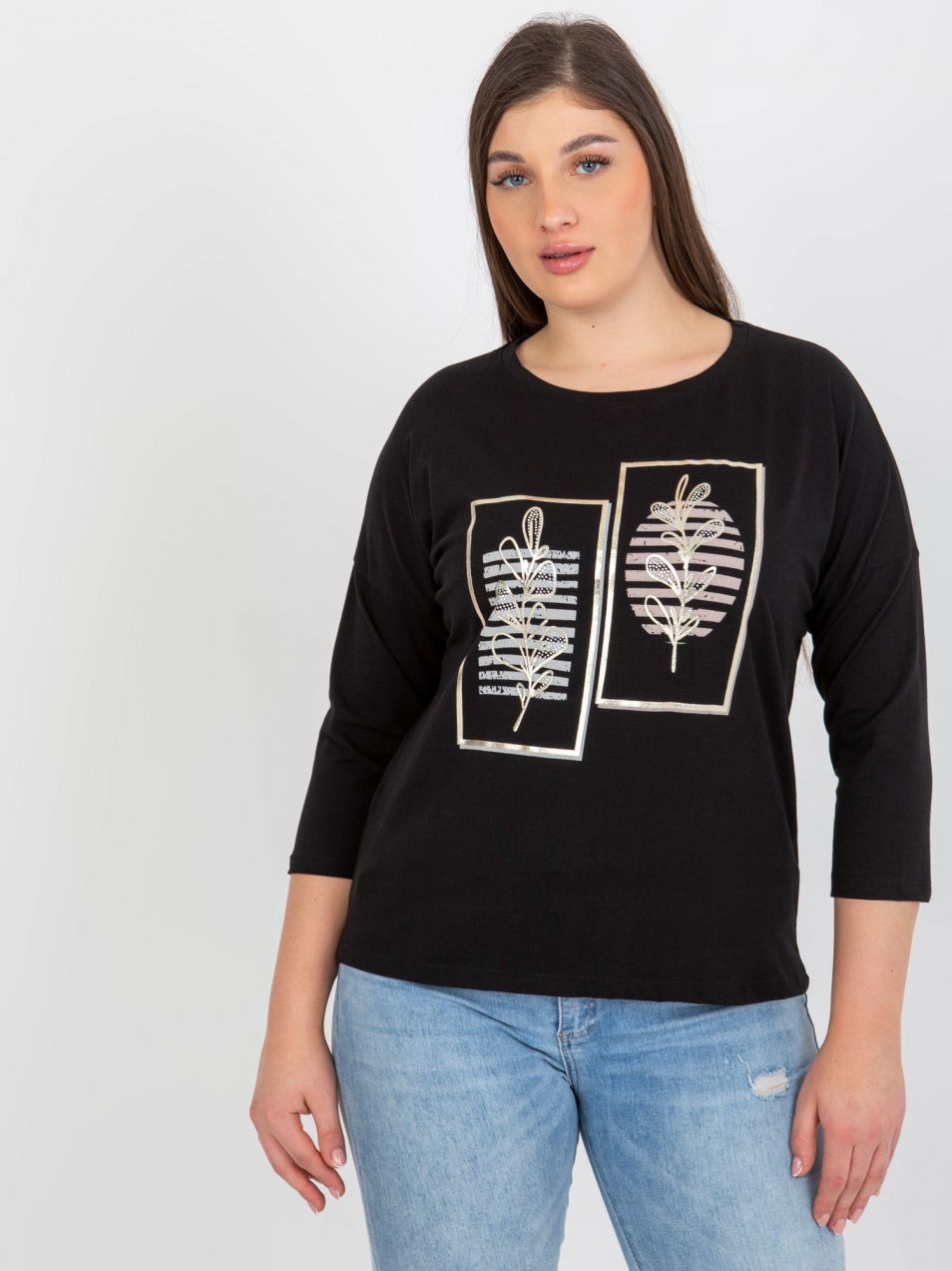 Black blouse with large print and 3/4 sleeves