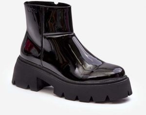 Patent leather women's shoes GOE Black