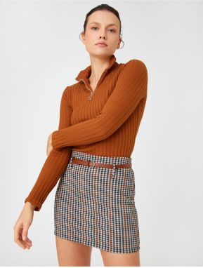 Podrobná mini sukňa s úzkym strihom Koton Belt