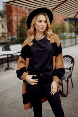 Women's T-shirt made of smooth cotton in black