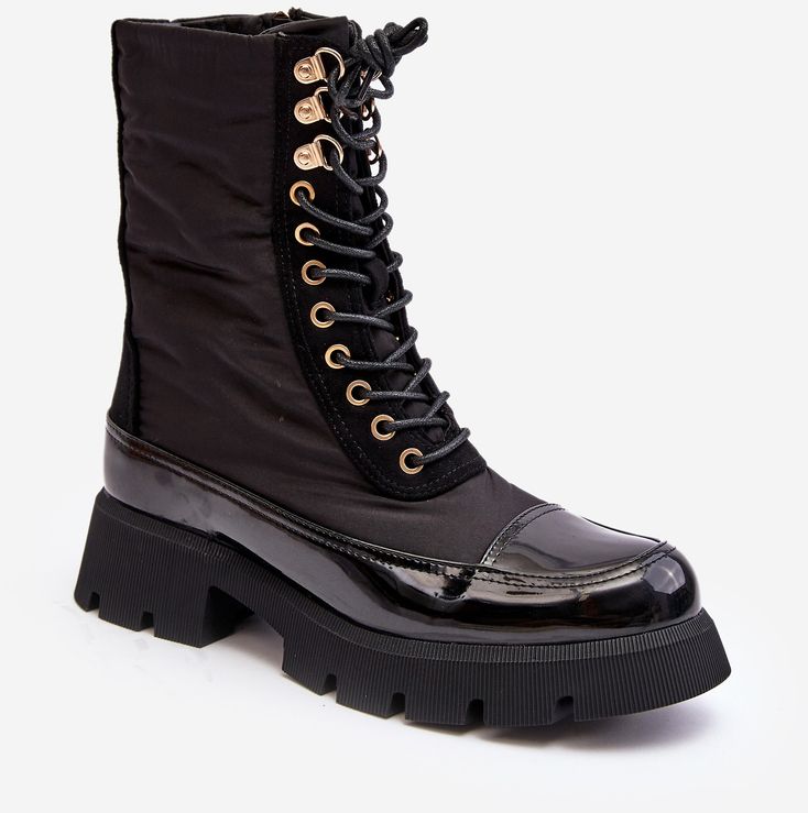 Insulated work boots with flat heels, black Saranema