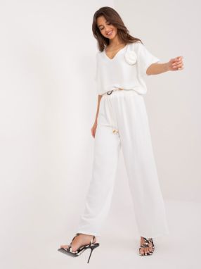 White fabric trousers with belt