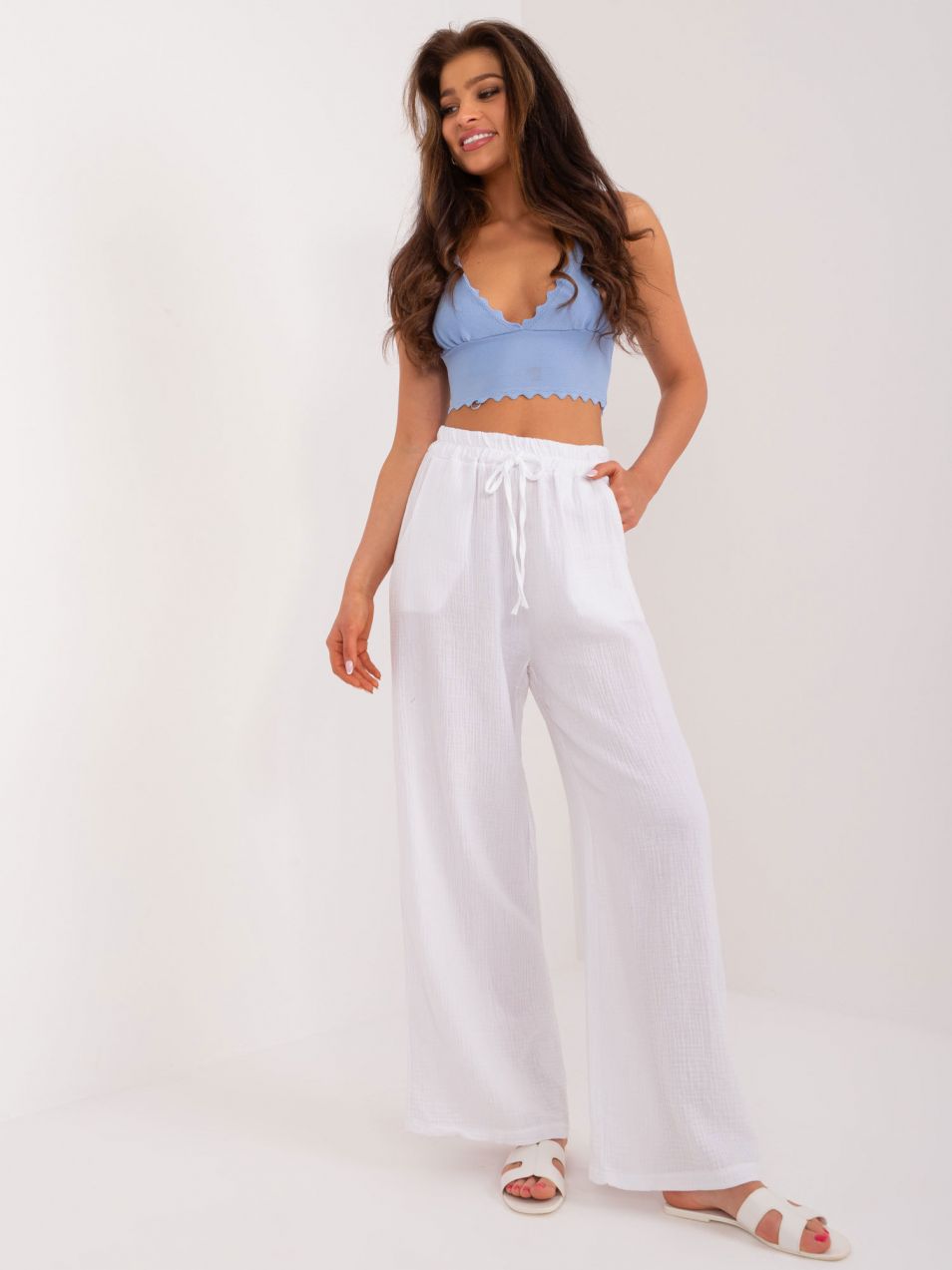 White high-waisted fabric trousers
