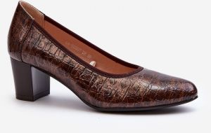 Pumps with embossed brown tin