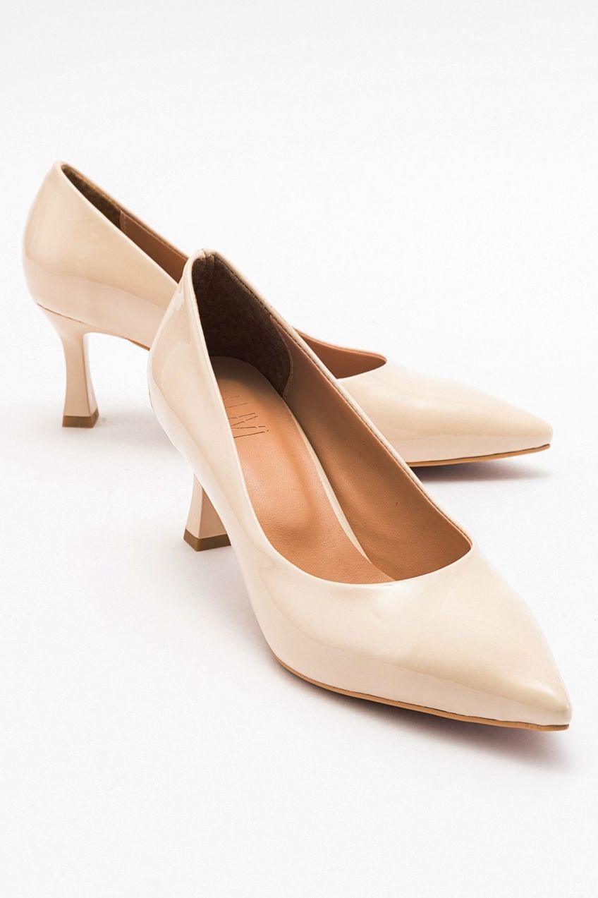 Dámske topánky LuviShoes PEDRA z lakovanej kože v telovej farbe na podpätku