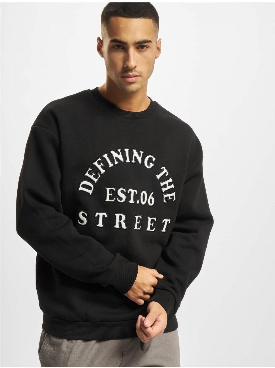 Defining Crewneck DFCN136 Black