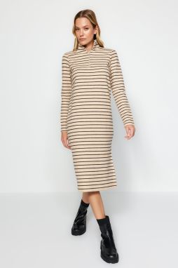 Trendyol béžový prúžok Thessaloniki/úpletový look, Midi pletené šaty so stojacim výstrihom na zips