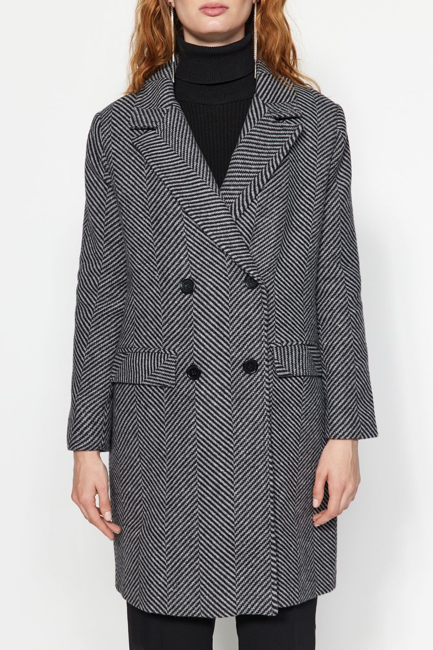 Trendyol Black oversize široký strih vzoru rybej kosti dlhý kabát