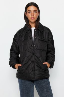 Trendyol Black oversize vodoodpudivá prešívaná páperová bunda