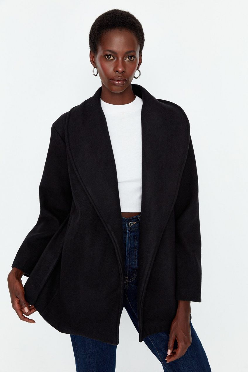 Trendyol čierny oversized pásový šál golier pečiatkovaný kabát
