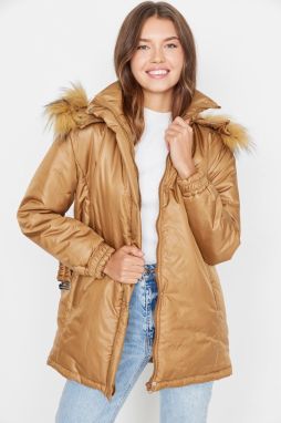 Trendyol Camel oversize oblúková kožušina s kapucňou prešívaná páperová bunda