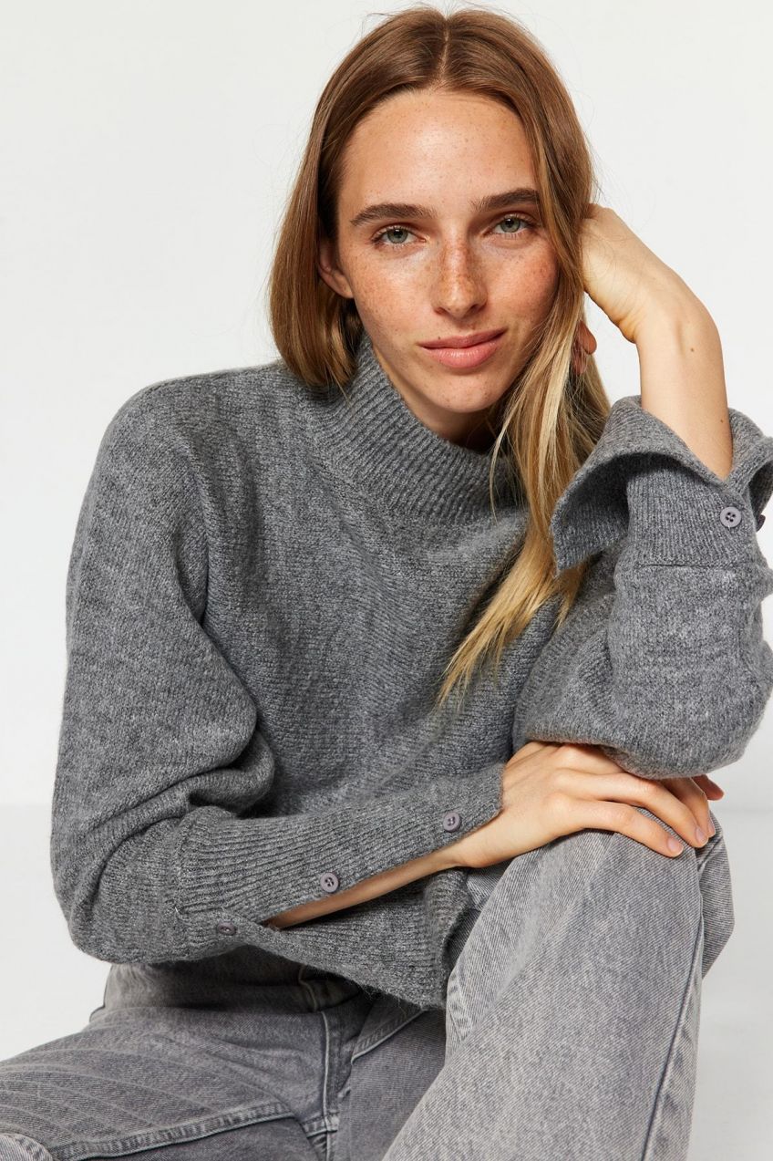 Trendyol Antracitový Crop Sveter z Jemného Pleteného Materiálu