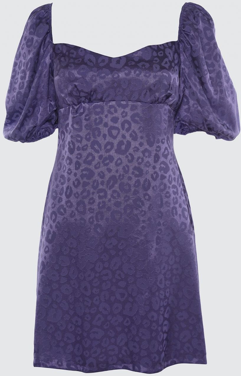Trendyol Lilac Back detailné žakárové saténové šaty