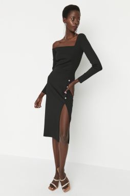 Trendyol Black Stone Gombík detailné pletené večerné šaty.