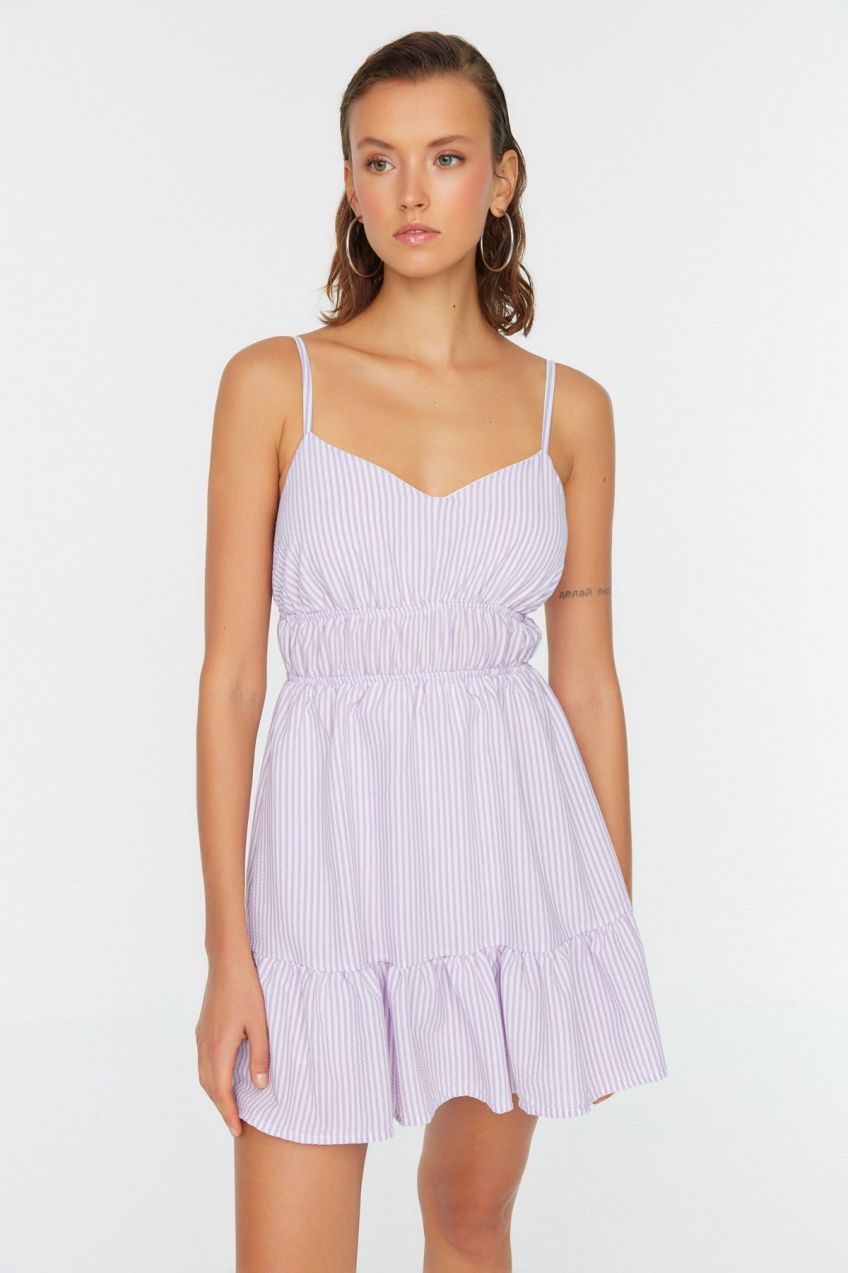 Trendyol Lila Petite Strap Flaunce šaty
