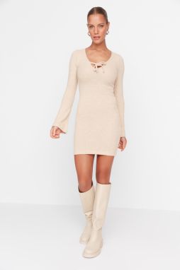 Trendyol béžové bodycon mäkké mini pletené šaty