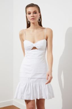 Trendyol Ecru golier detailný poplín Svadobné/svadobné elegantné večerné šaty