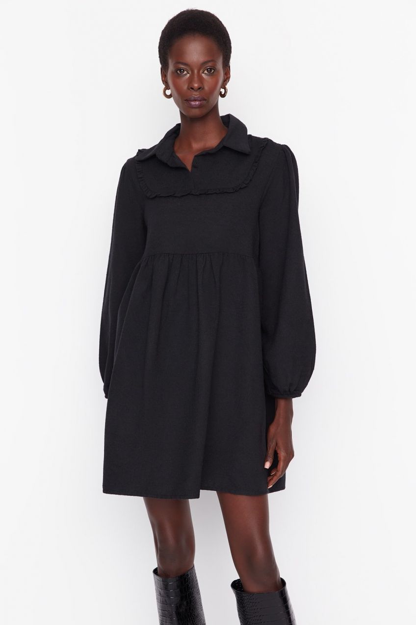 Trendyol Black mini tkaný golier detailne tkané šaty