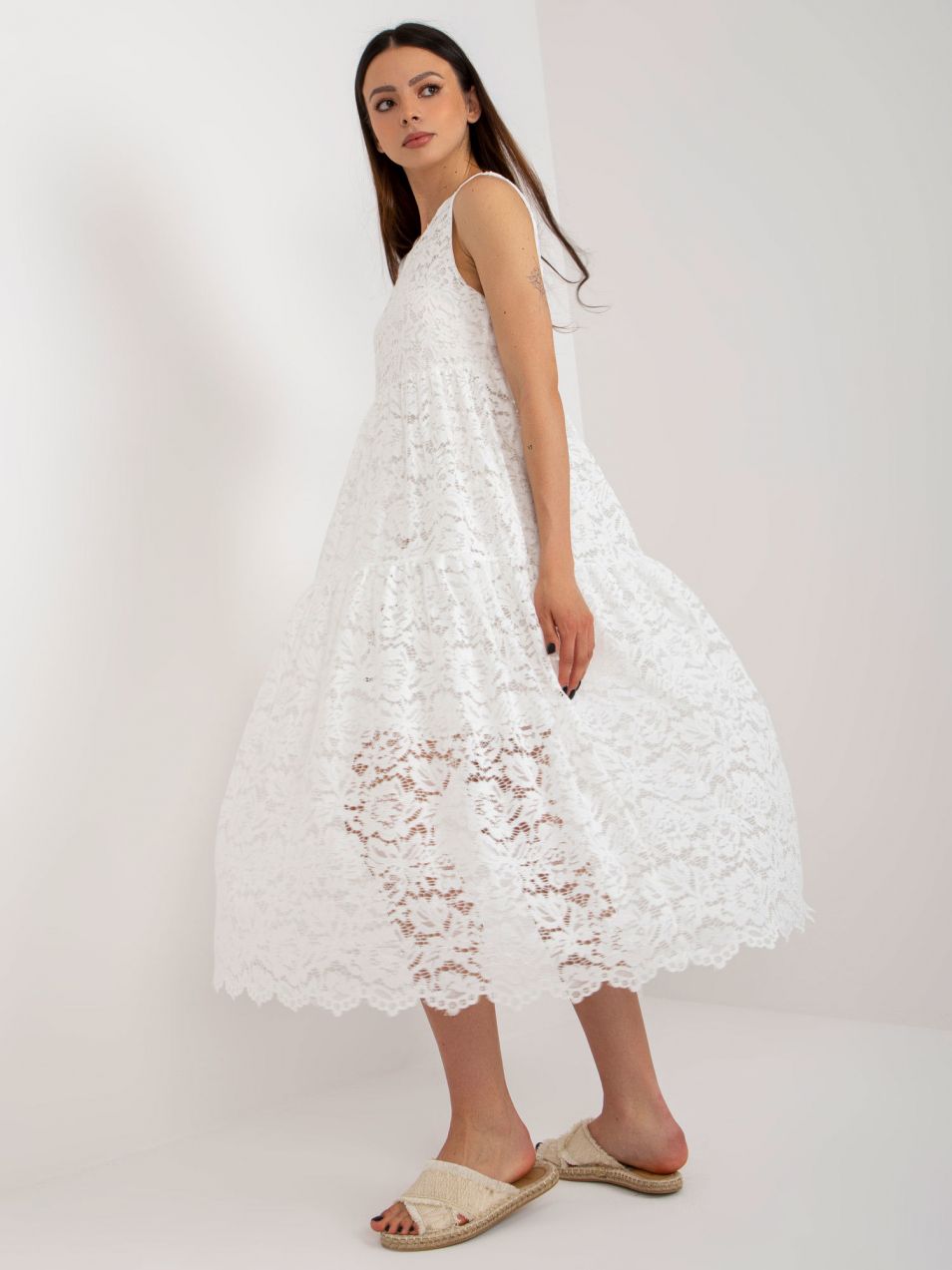 White flowing dress with ruffle OCH BELLA