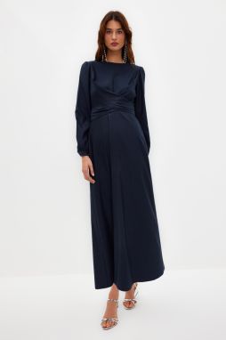 Trendyol námornícka modrá dvojradová modelová večerná šaty so vzorom.