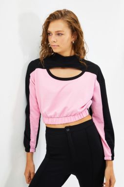 Trendyol čierny blok farieb stojaci golier crop slim pletená mikina